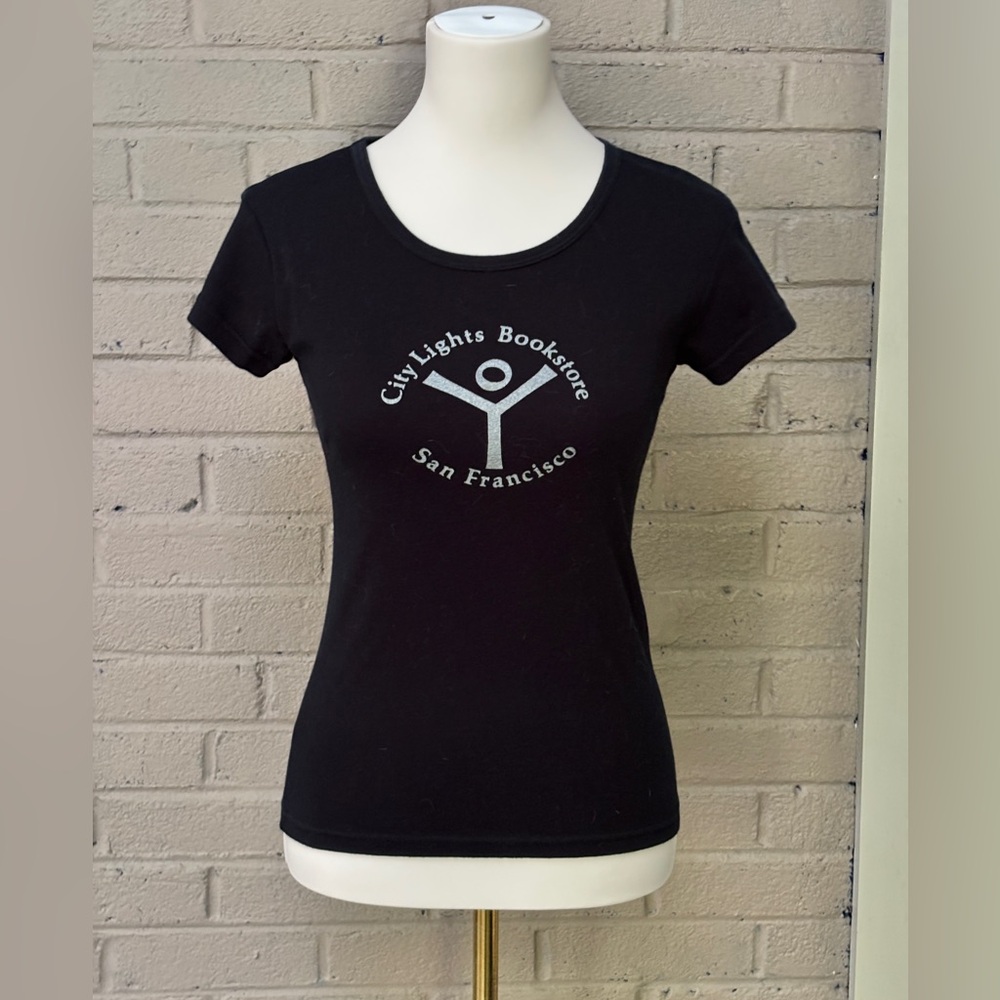 American Apparel City Lights Bookstore black fitted Tee M ( runs small)